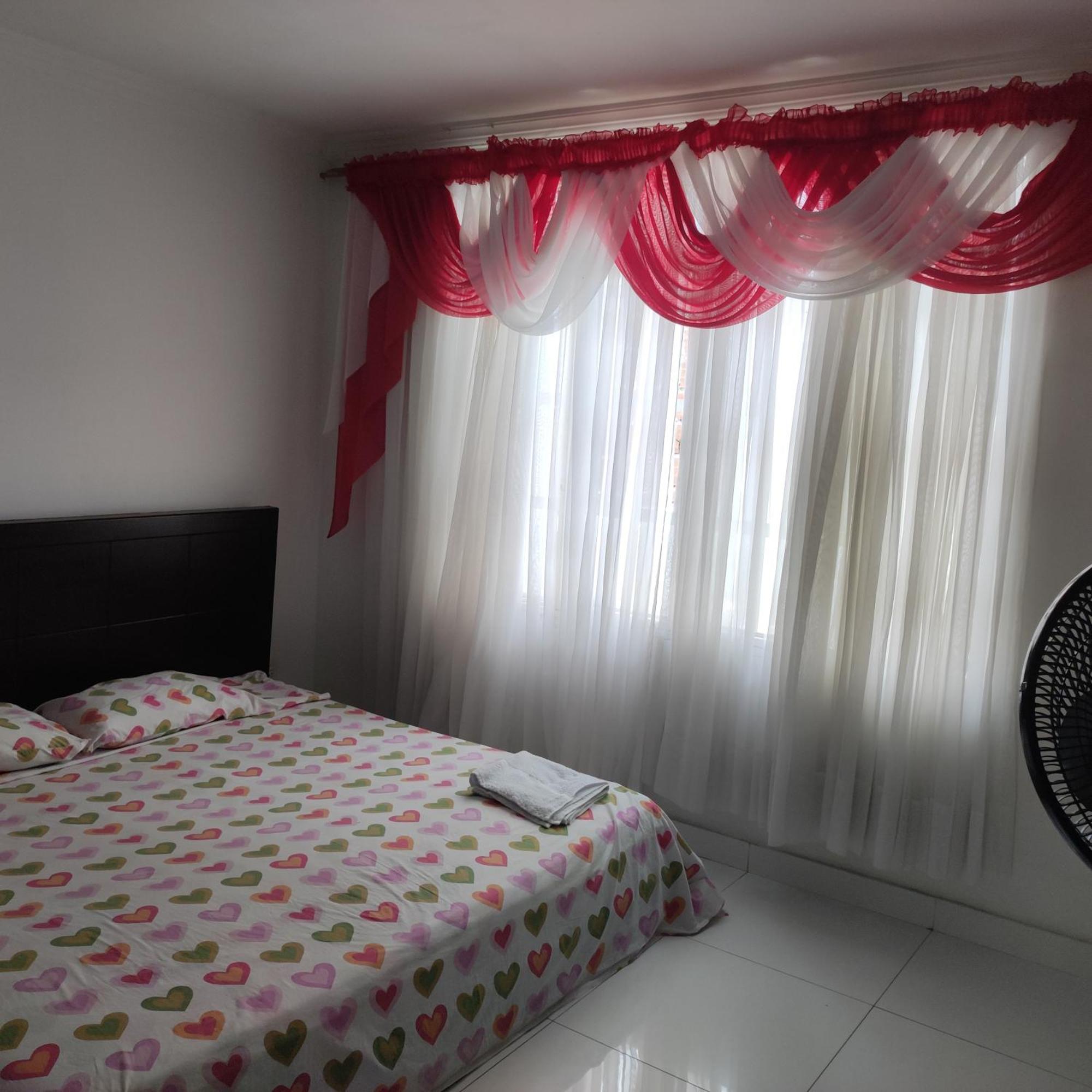 Vivienda Turistica Benicalap! Apartment Cali Luaran gambar